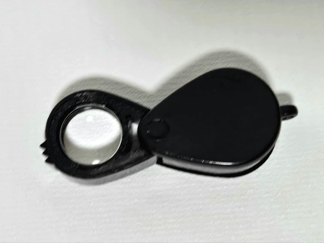 ぷりり希少品　旧Nikon ニコン ルーペ 10X 拡大鏡 携帯用 日本製