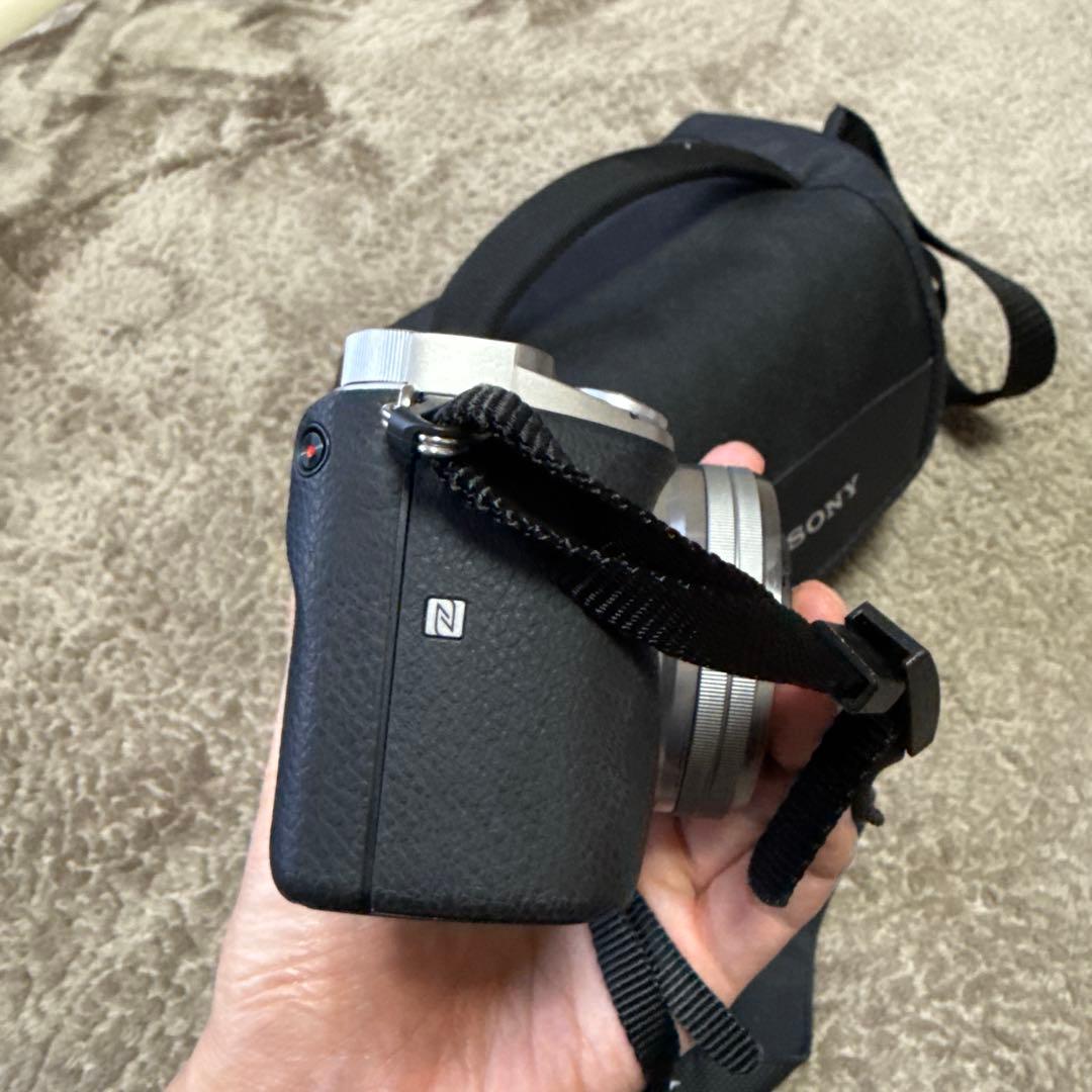 ソニー Sony α6000 ダブルズームレンズキット + 単焦点レンズ