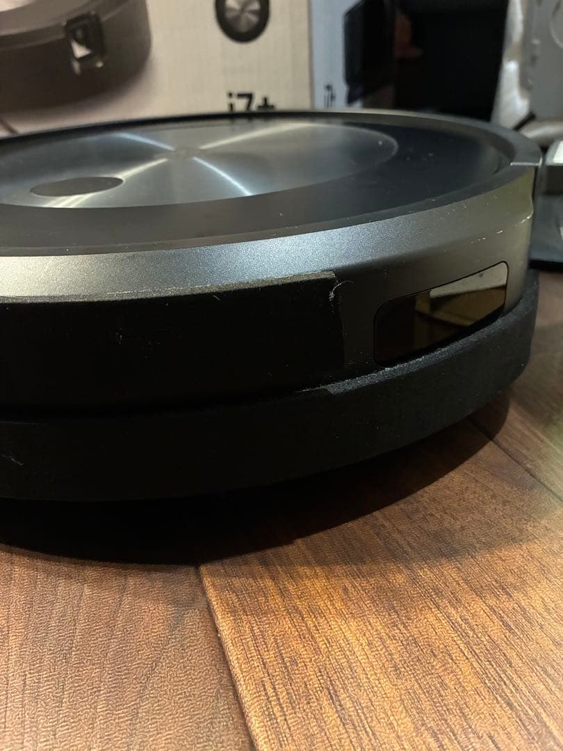 iRobot ルンバ j7+ クリーンベース付き／付属品あり
