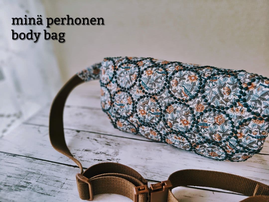 【数量限定】ミナペルホネン 伊勢丹限定 タンバリン+strawberrytree