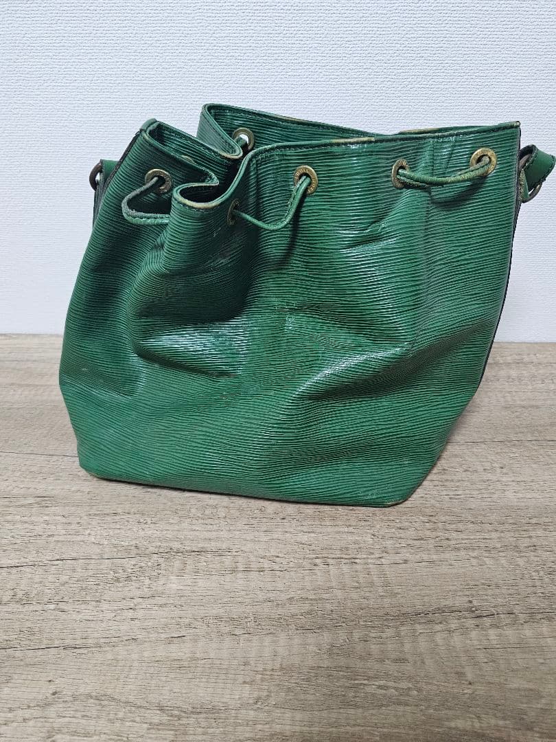 （N.R）Louis Vuitton グリーン バケツ型バッグ