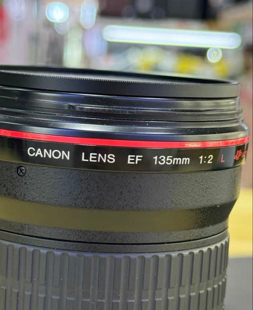 Canon EF 135mm f/2 L レンズ(極美品)