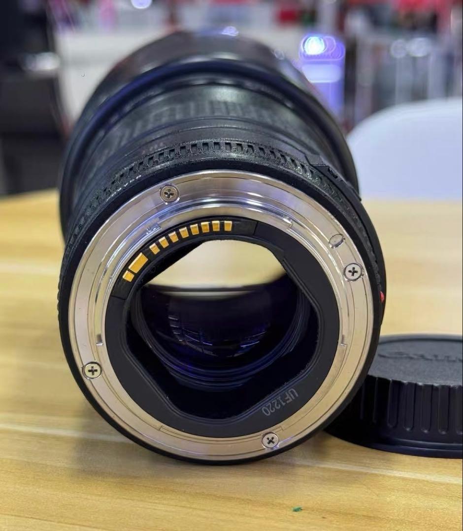 Canon EF 135mm f/2 L レンズ(極美品)