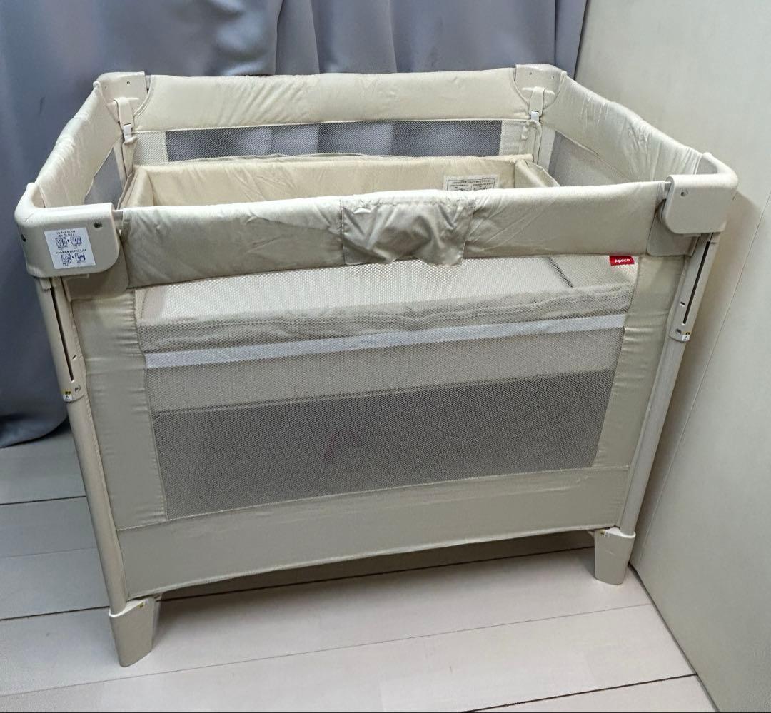 アップリカ　ココネルエアー　折りたためるベビーベッド