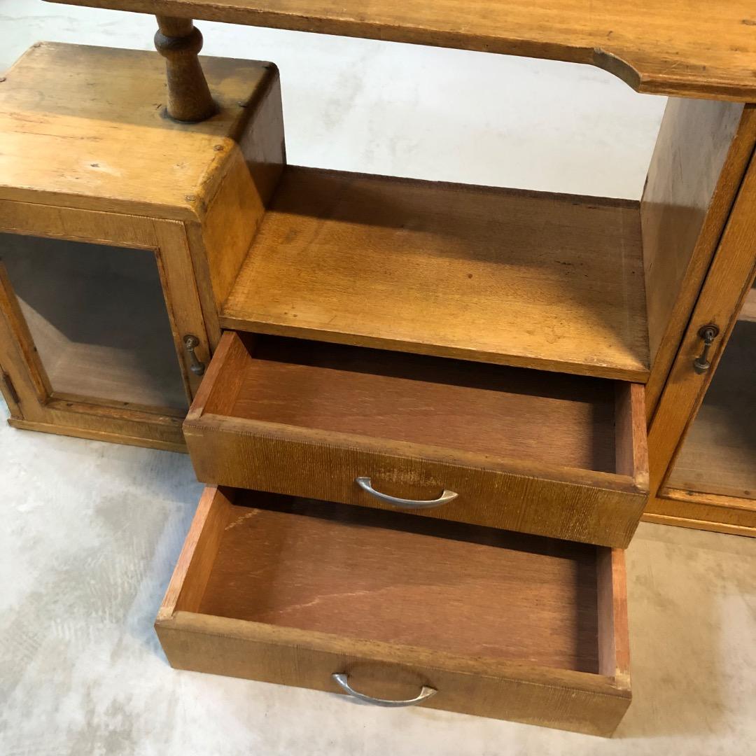 昭和レトロ　ウッドラック　木製棚　ガラス戸　飾り棚　引出付き収納　ディスプレイ