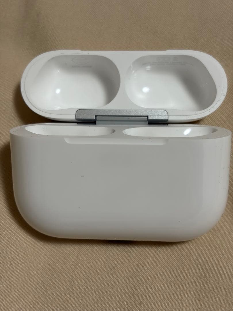 Apple airpods pro ３ care+付き