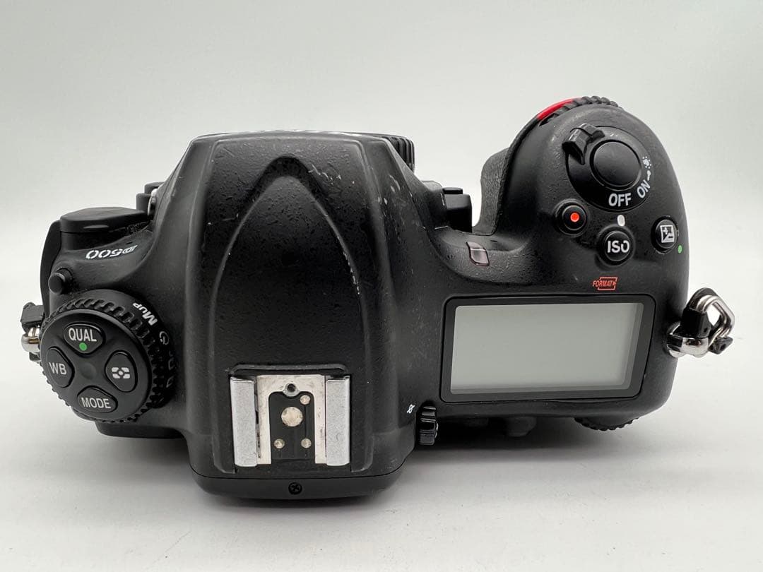 Nikon ニコン D500 ボディ　シャッター回数多い