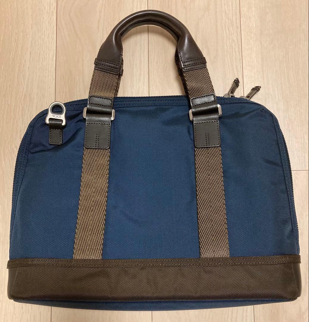 TUMI ビジネスバッグ ネイビー 中型