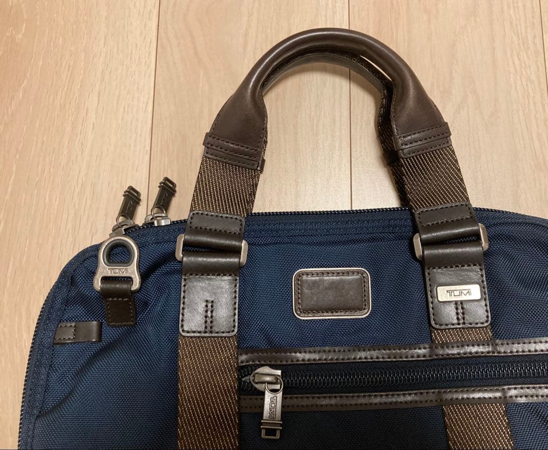 TUMI ビジネスバッグ ネイビー 中型