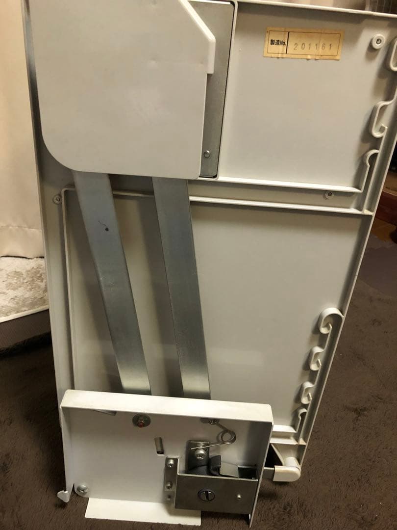 クリナップ　昇降式吊戸棚