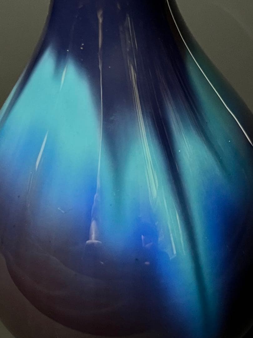 【徳上品】人間国宝三代徳田八十吉　未使用花生　美しく溶け合う青の芸術品