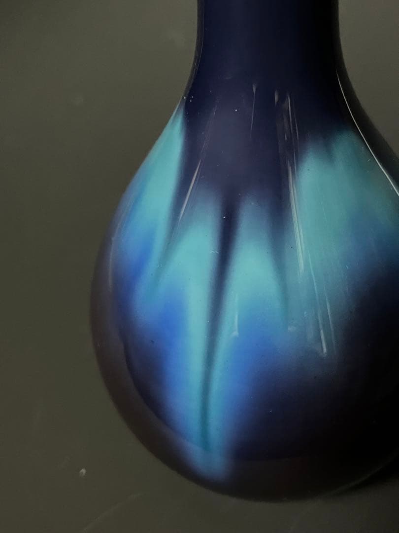 【徳上品】人間国宝三代徳田八十吉　未使用花生　美しく溶け合う青の芸術品