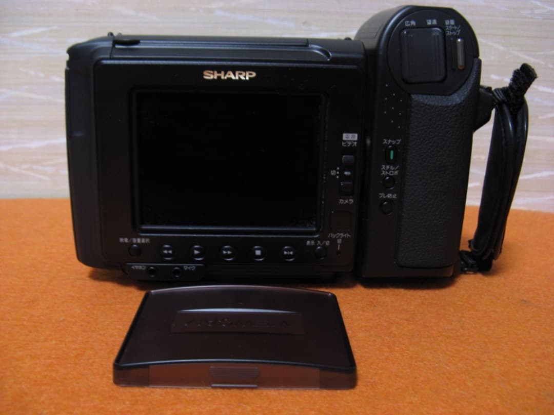 動作OK❗️☆のシャープの液晶8ミリビデオカメラ・VL-EL13