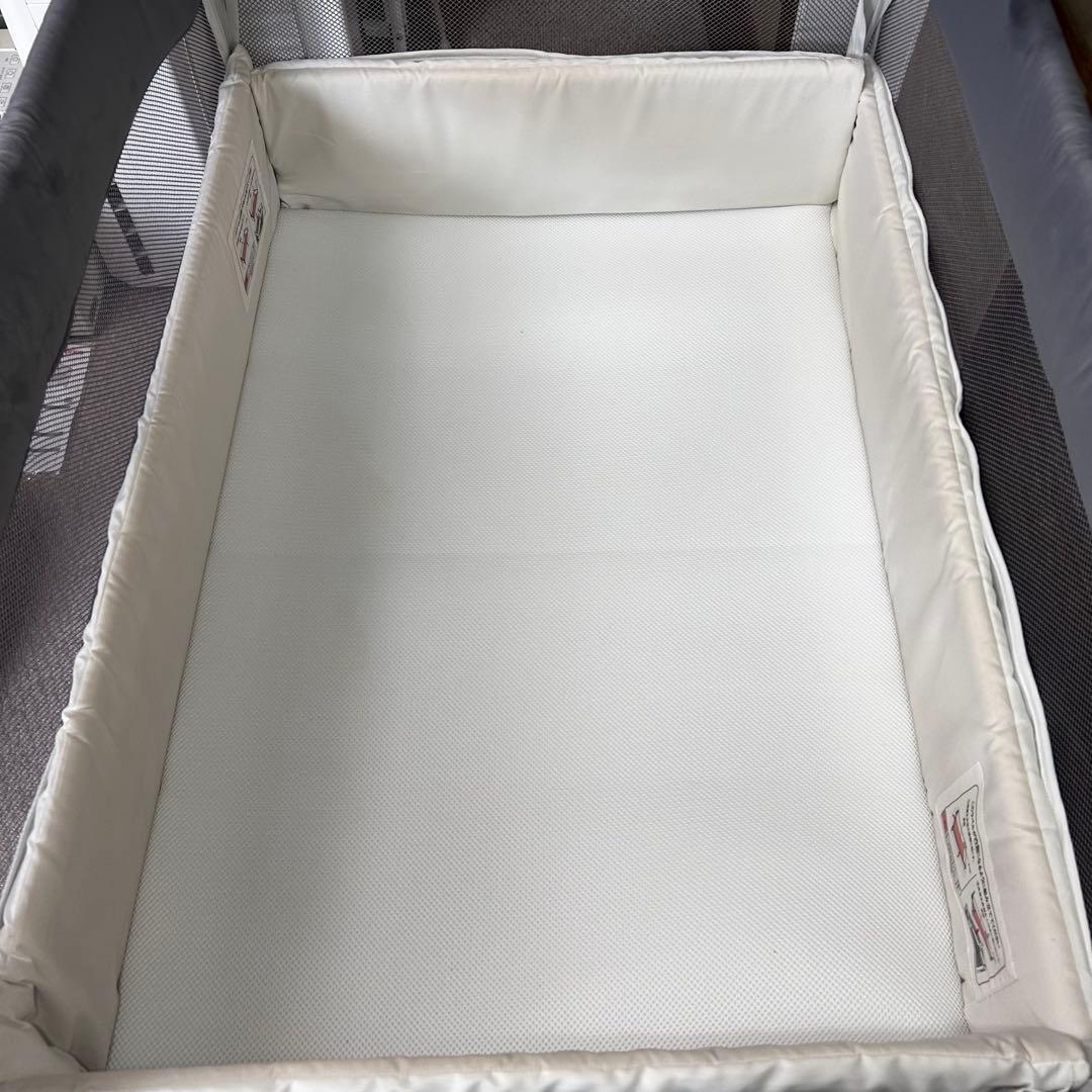 【24時間以内発送】アップリカ ベビーベッド ココネルエアー グレーベアー