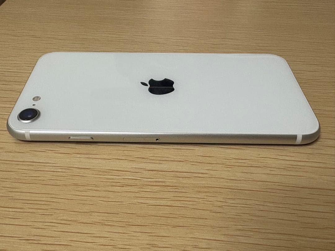 iPhone SE2 128GB simフリー バッテリー80% ホワイト