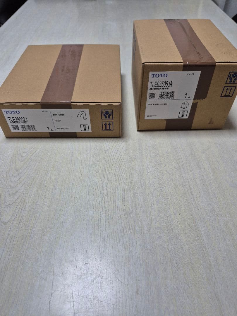 4台　TOTO台付自動水栓アクアオートTLE28SS1W