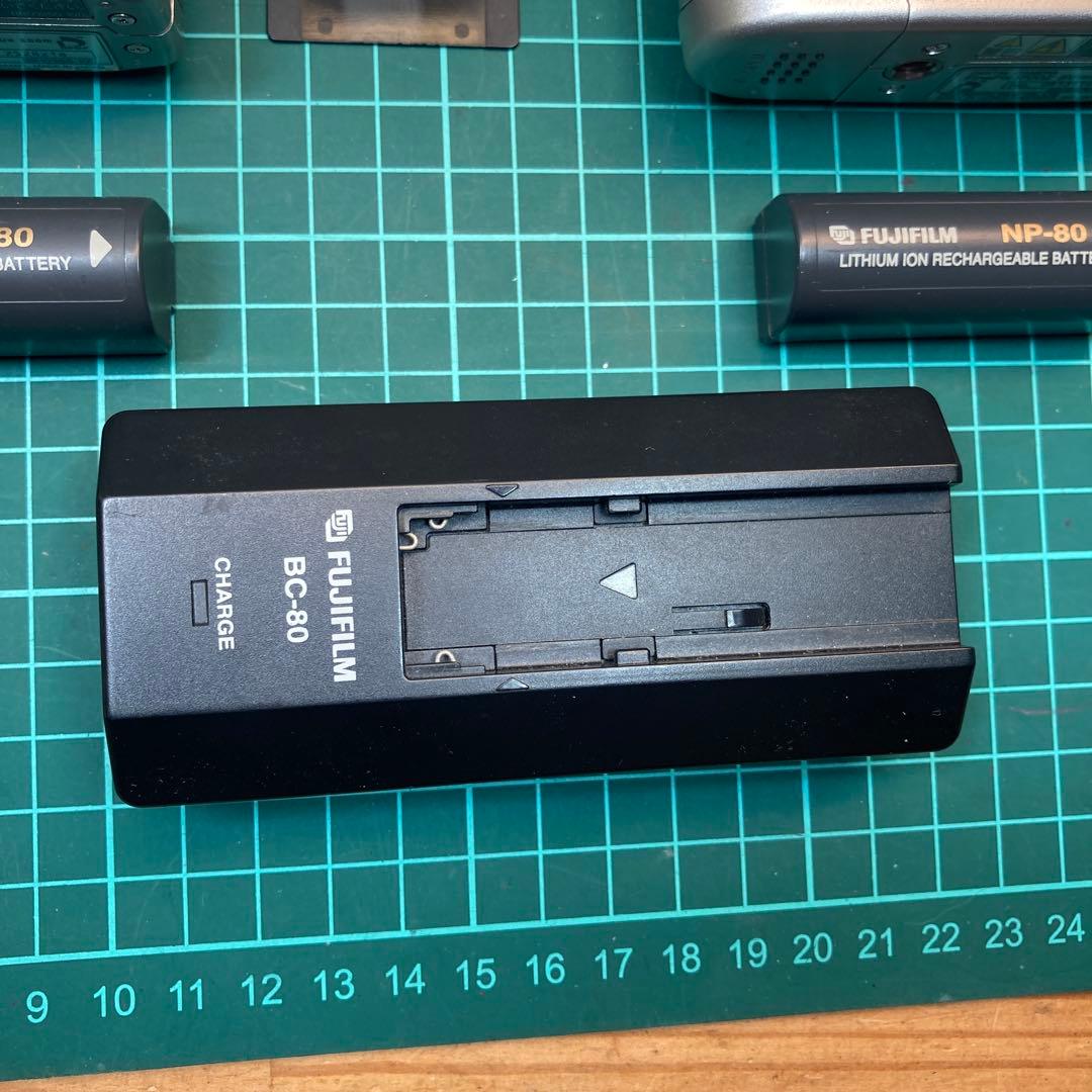 LEICA digiiux、FUJIFILM FINEPIX 1700Zジャンク