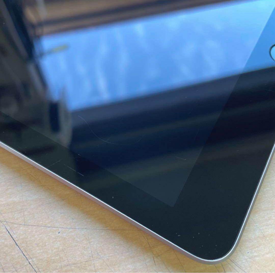 iPad 第6世代　A1893　Wi-Fi　スペースグレイ32GB 美品