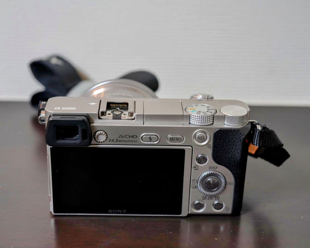 SONY ソニー α6000 ダブルズームレンズキット ILCE-6000Y