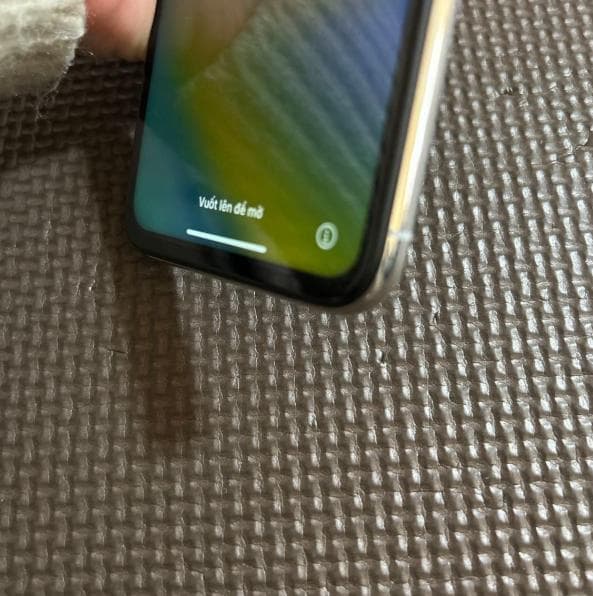 Apple iPhone X 64GB 白 本体