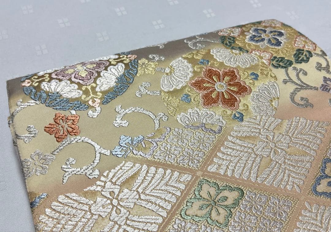 未使用品　和服帯　正絹　本唐織　吉祥文様　袋帯(六通) 帯封付