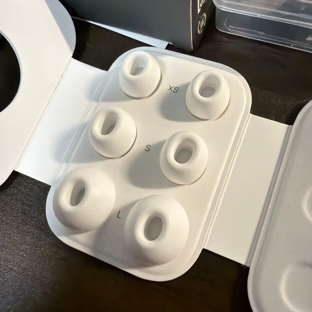 ★美品★ AirPods Pro第二世代（Lightning）