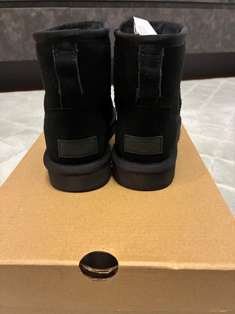 ブラック ムートンブーツ