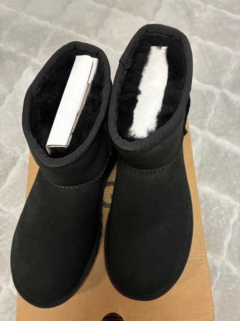 ブラック ムートンブーツ