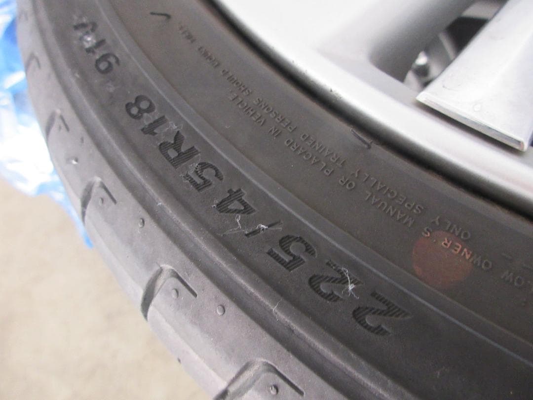 レクサス　GS　GS450h　純正　ホイール　１８インチ　４本　タイヤ付き