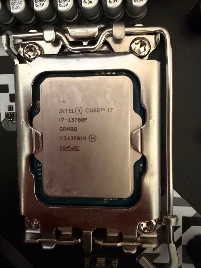 Intel Core i7-13700F&マザーボード