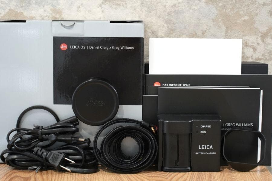 Q2 Daniel Craig x Greg Williams 付属品完備