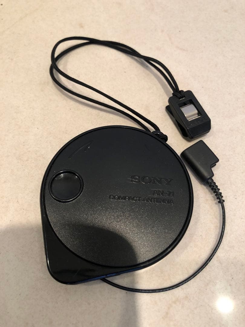 SONY ICF-SW22 ポケット短波ラジオ、ケース、専用アンテナ