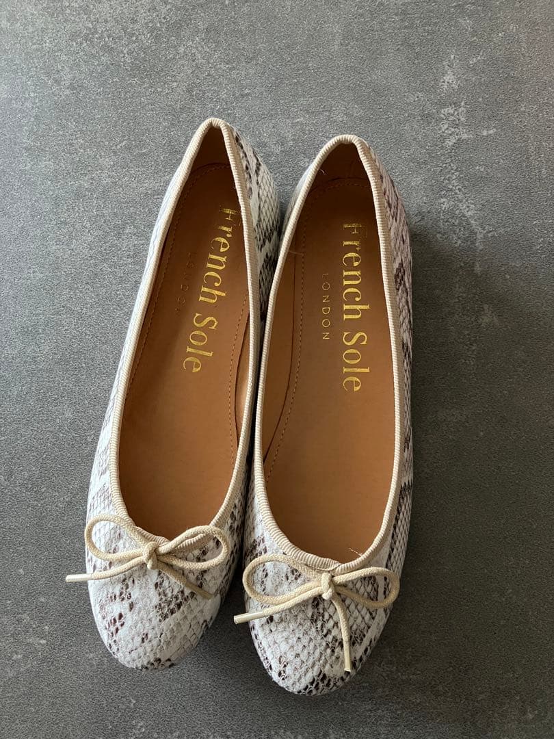 新品正規品　日本未入荷　ロンドン大人気　フレンチソール　バレエフラット　40