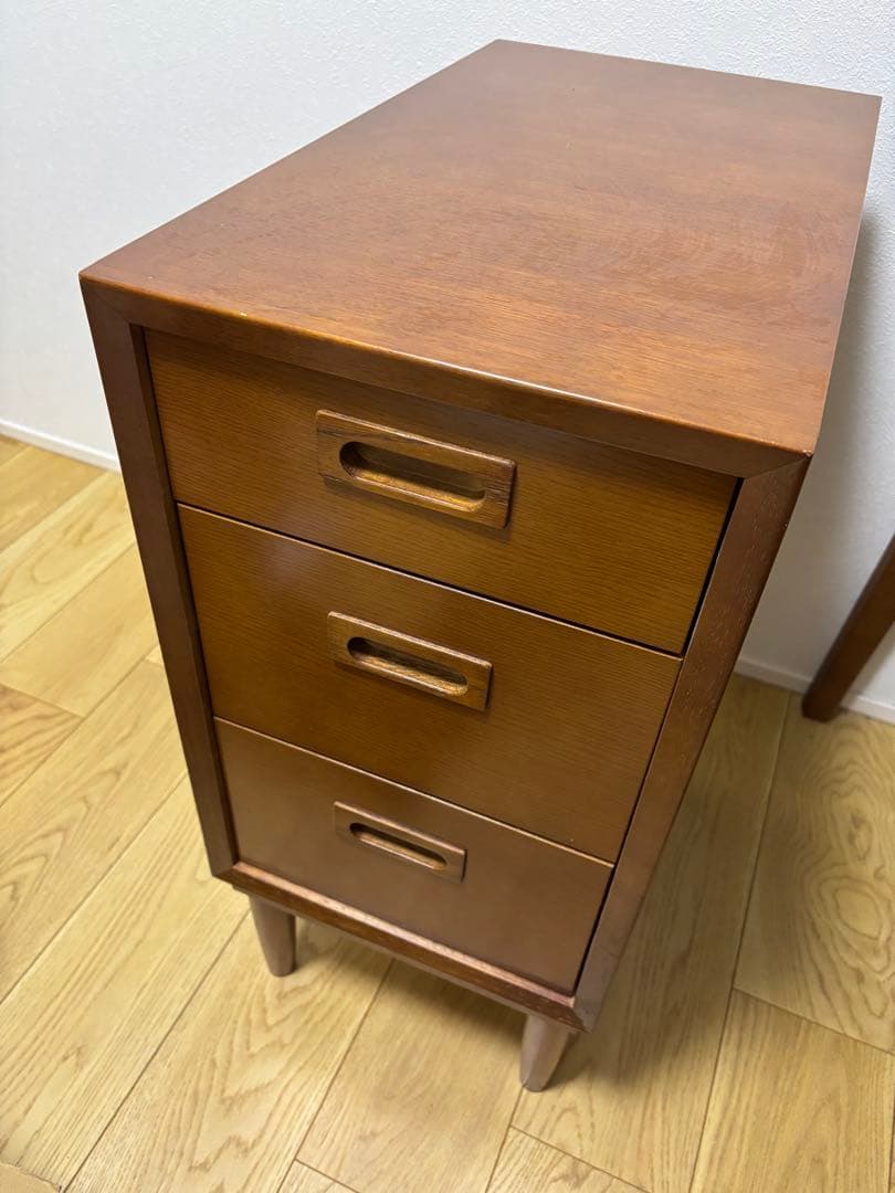 カリモク60 チェスト