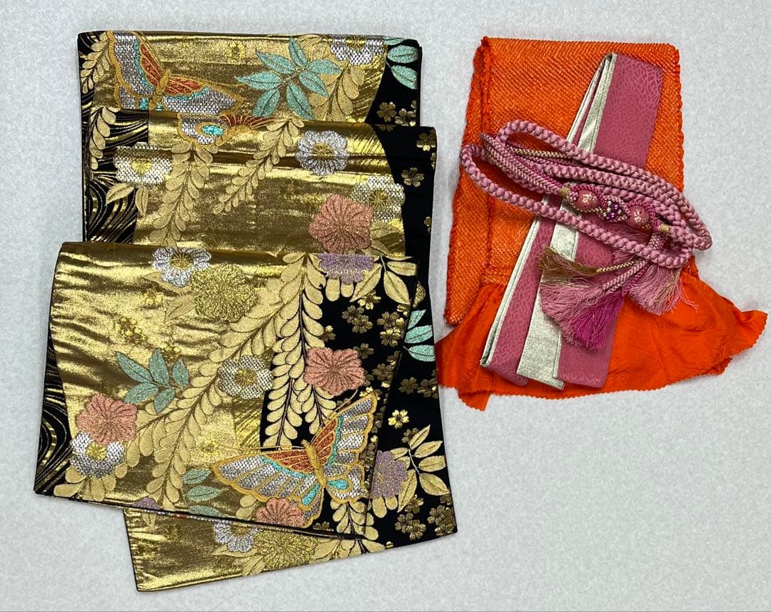 振り袖　フルセット　別誂長襦袢付　成人式　赤　桜　金彩加工　刺繍入り　686