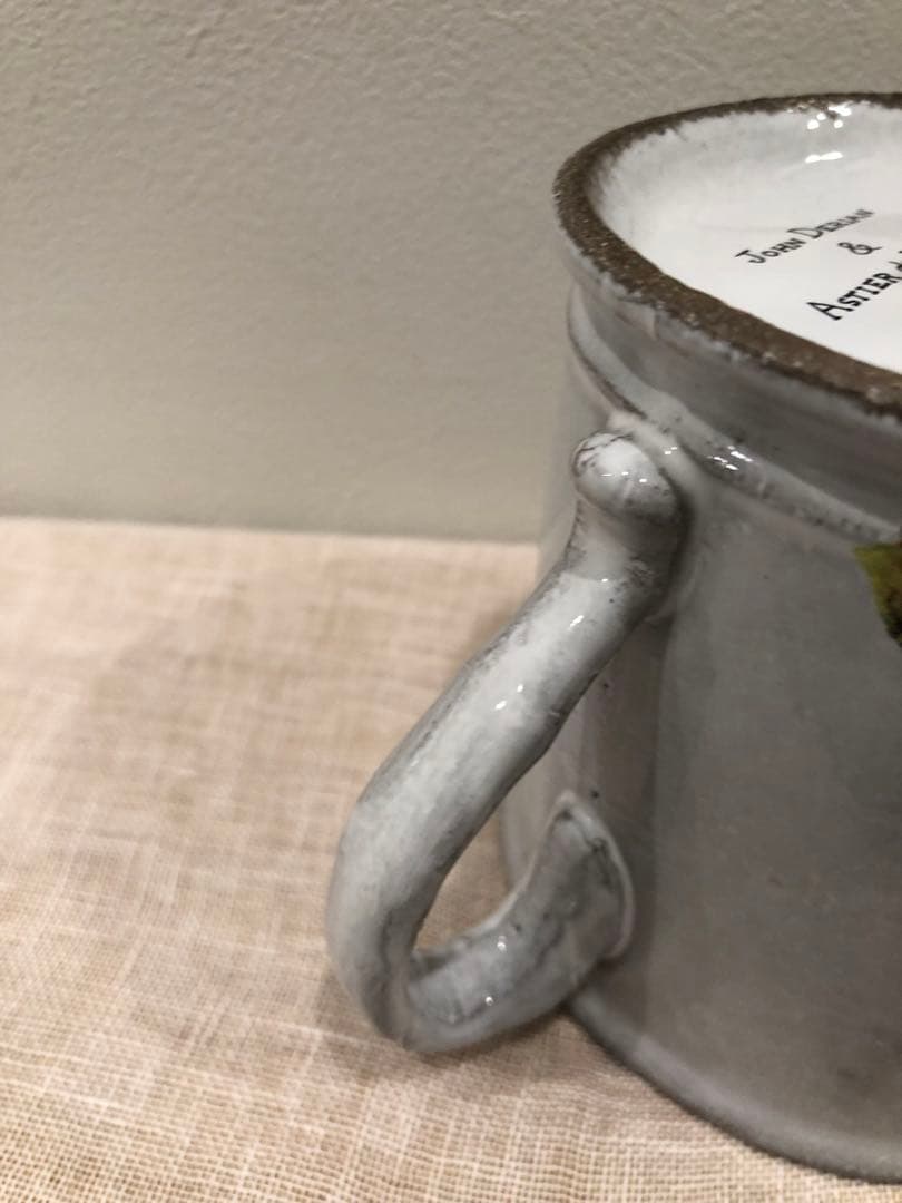 アスティエ　ド　ヴィラッド　ネコ柄マグカップ