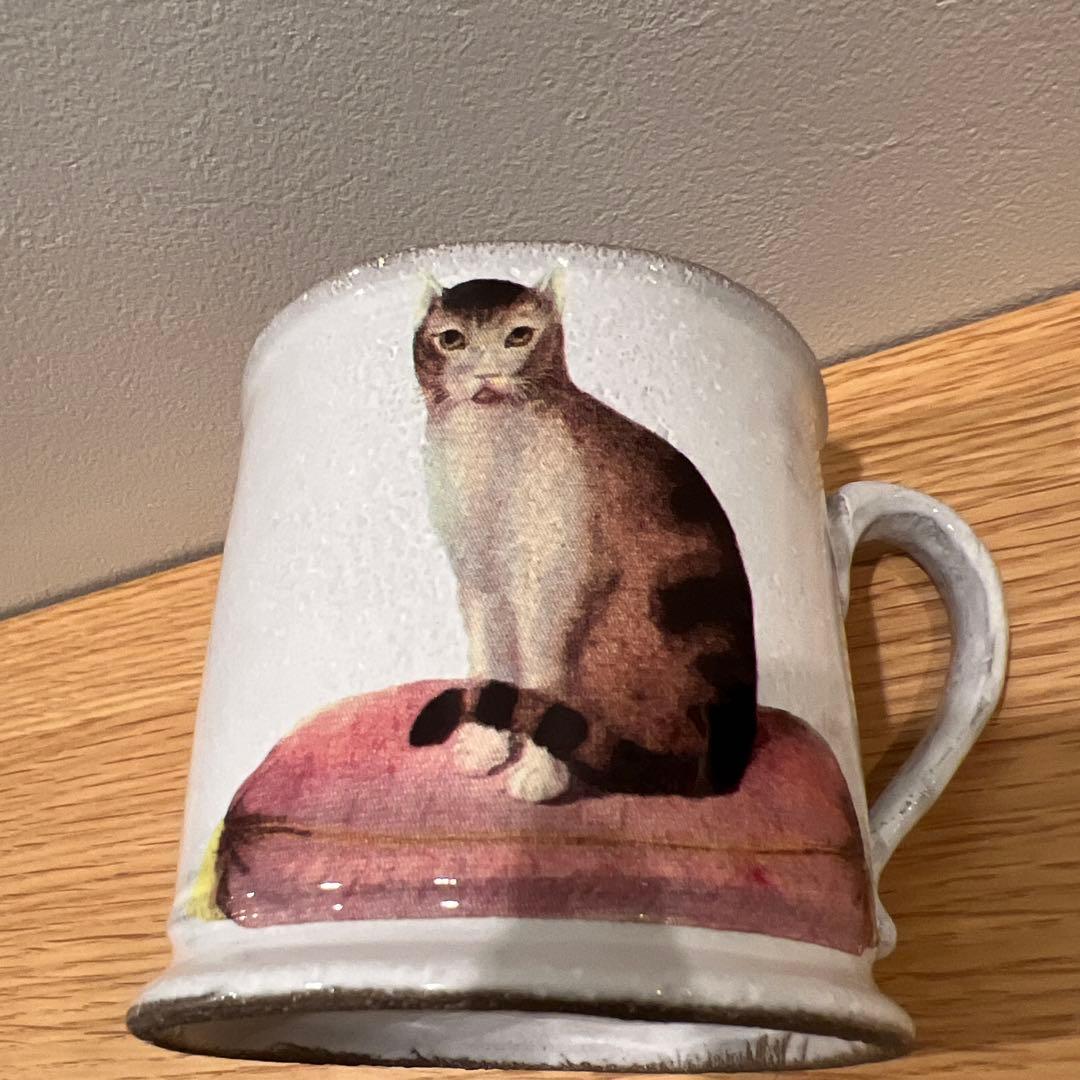 アスティエ　ド　ヴィラッド　ネコ柄マグカップ