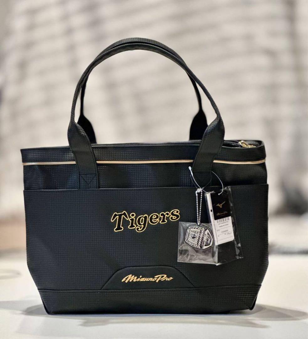 野球 ミズノ 阪神タイガース トートバッグ Mサイズ チャーム付き 新品未使用