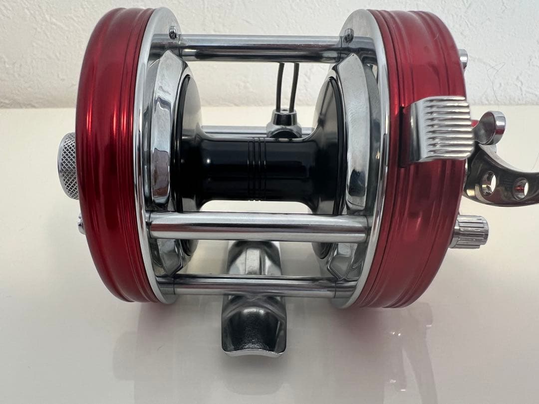 【未使用】アブガルシア アンバサダー 5500 CS レッド