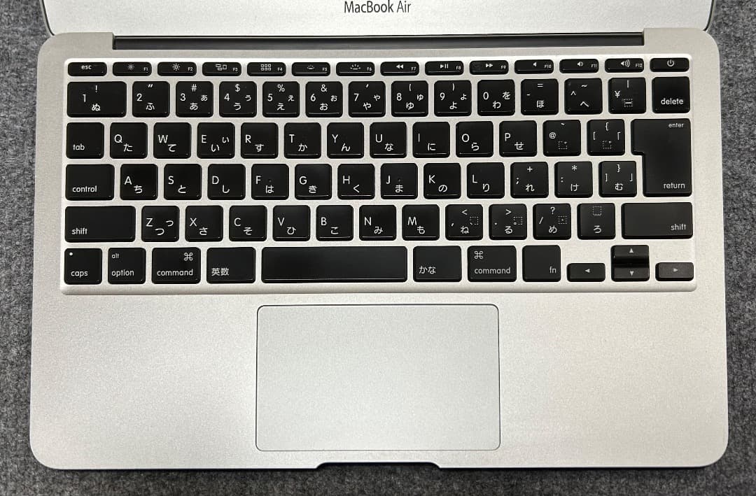 MacBook Air Mid 2013 11インチ Sequoia 完動品