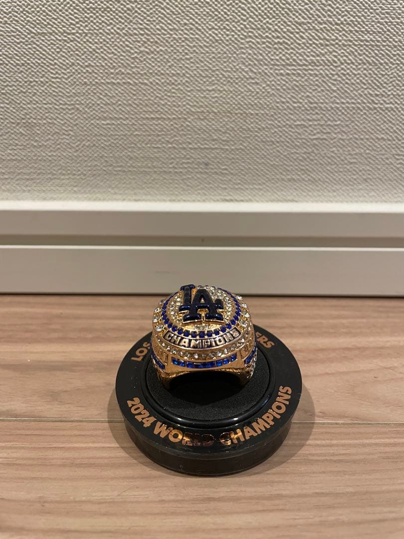 ドジャース　フリーマン選手のレプリカリング