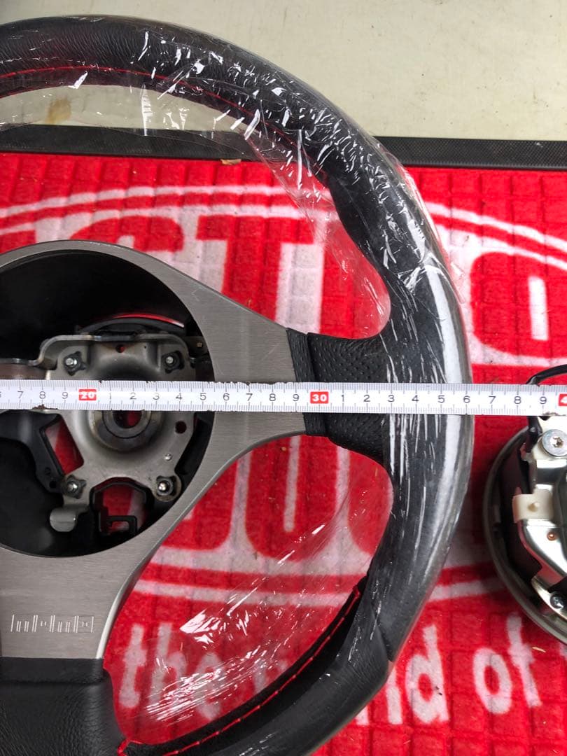 美品！E11型ノート オプションMOMOステアリング