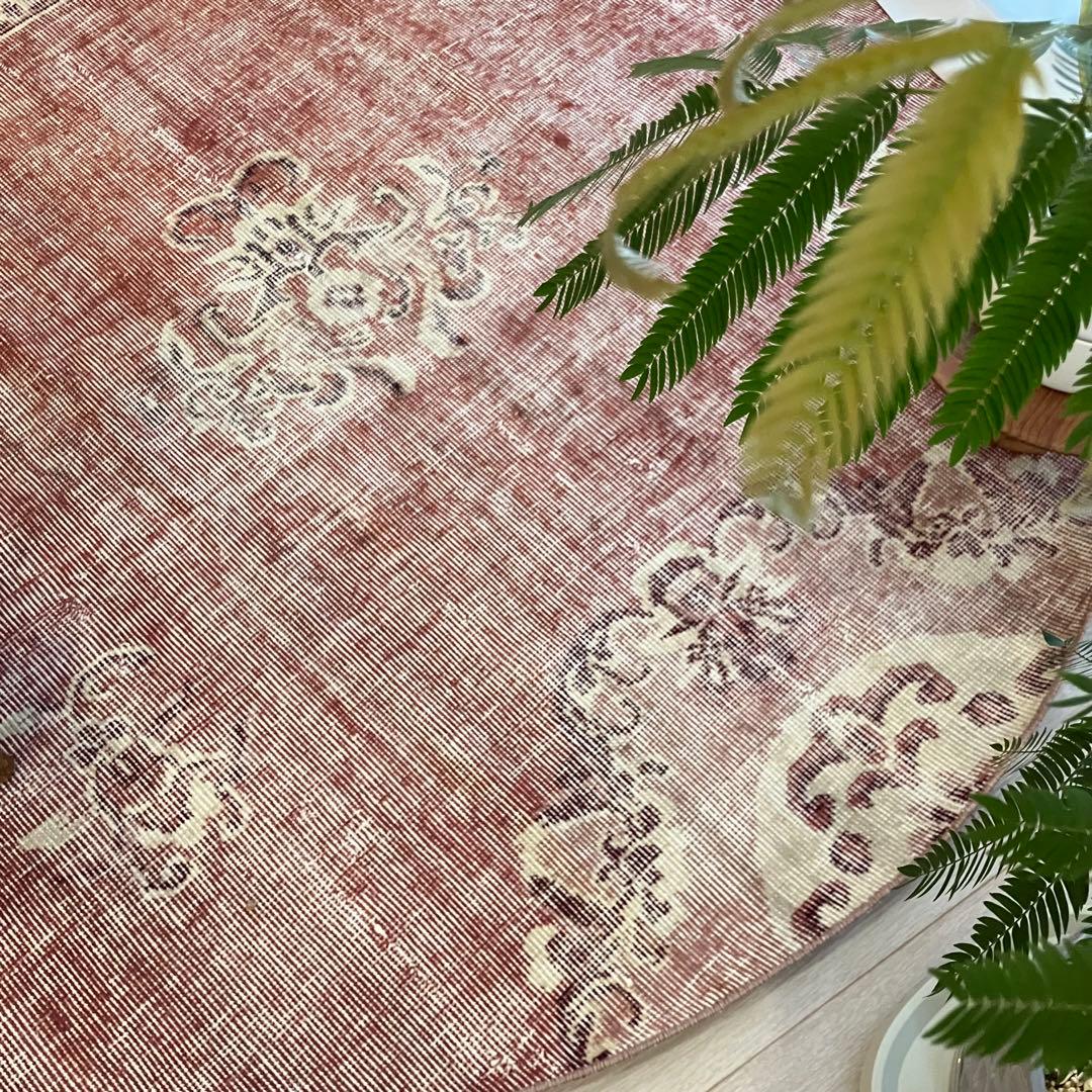 超大判145×145 ／ラウンド／レッドシャビー　トルコヴィンテージラグ