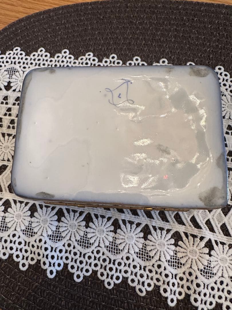 アンティーク　セーブル小物入れ