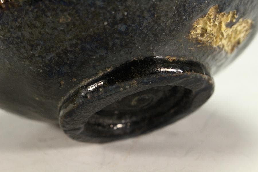 茶道具 四代 清水六兵衛 六居作 黒楽 富士茶碗 共箱(K-XA950)