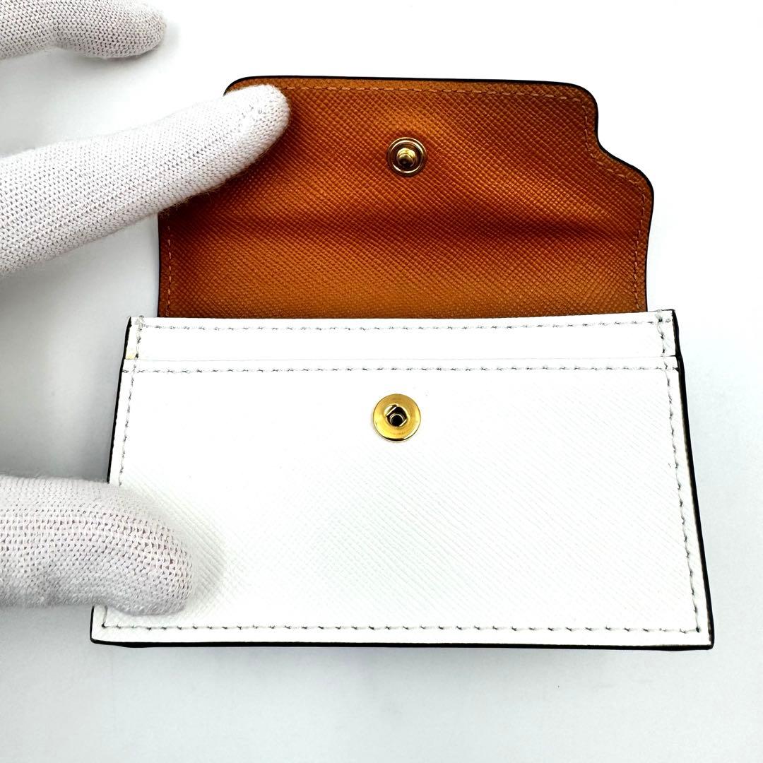 未使用品✨MARNI マルニ　カードケース　名刺入れ　レザー　茶色　白色