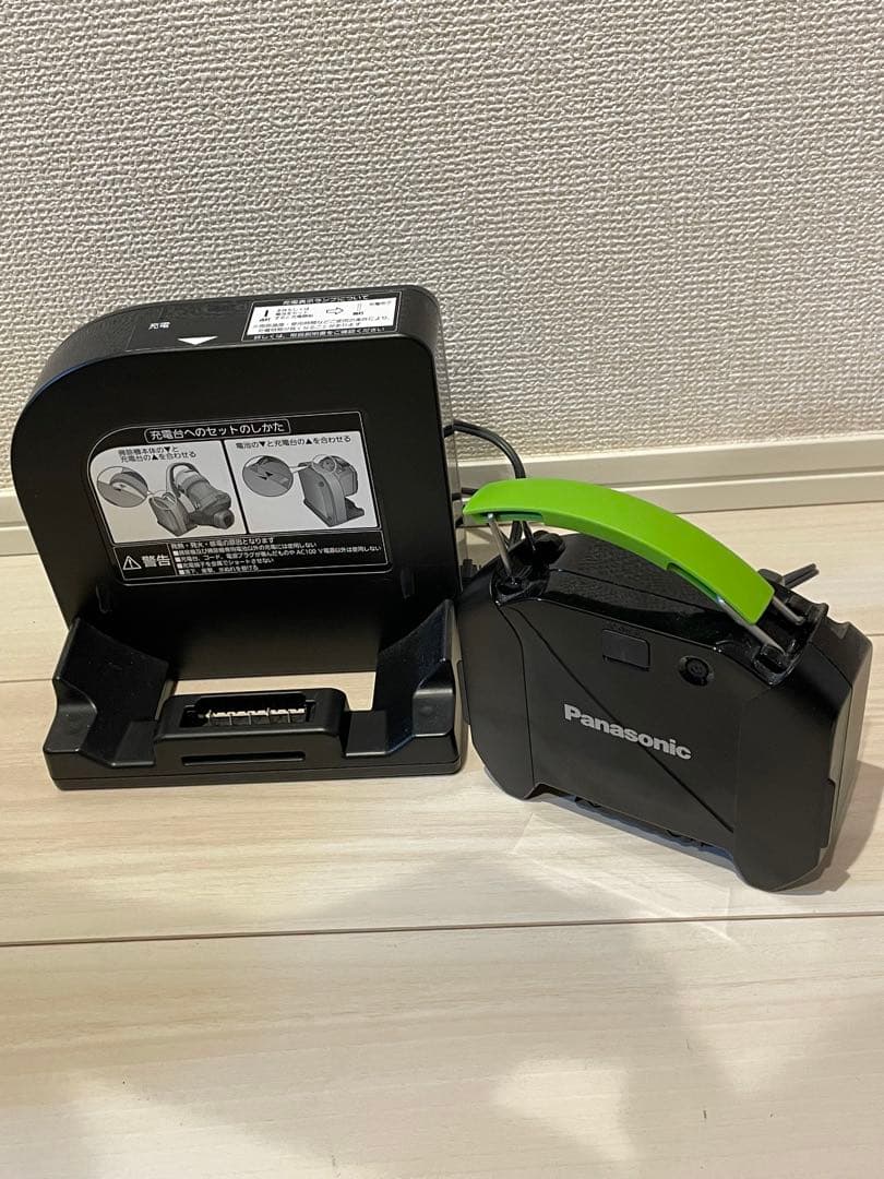 パナソニック ハイブリッド掃除機 サイクロン式　MC‐HS700G