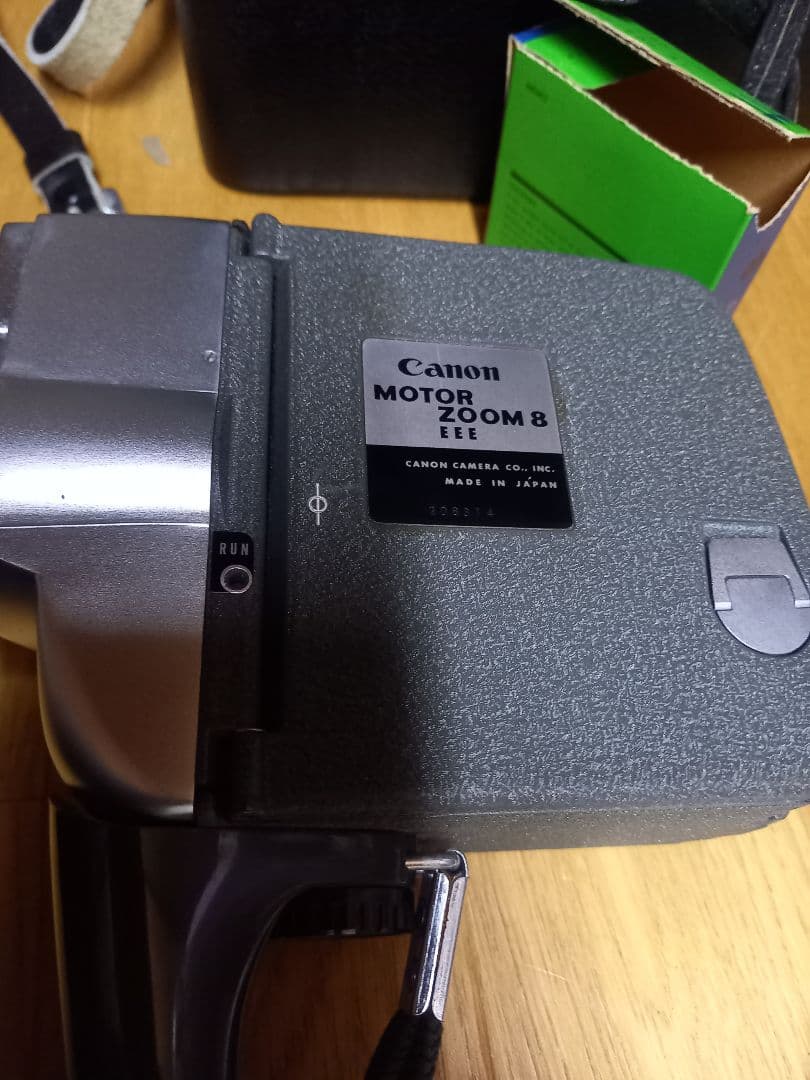 1962年製品そCanon Motor Zoom B 8E フィルムカメラ