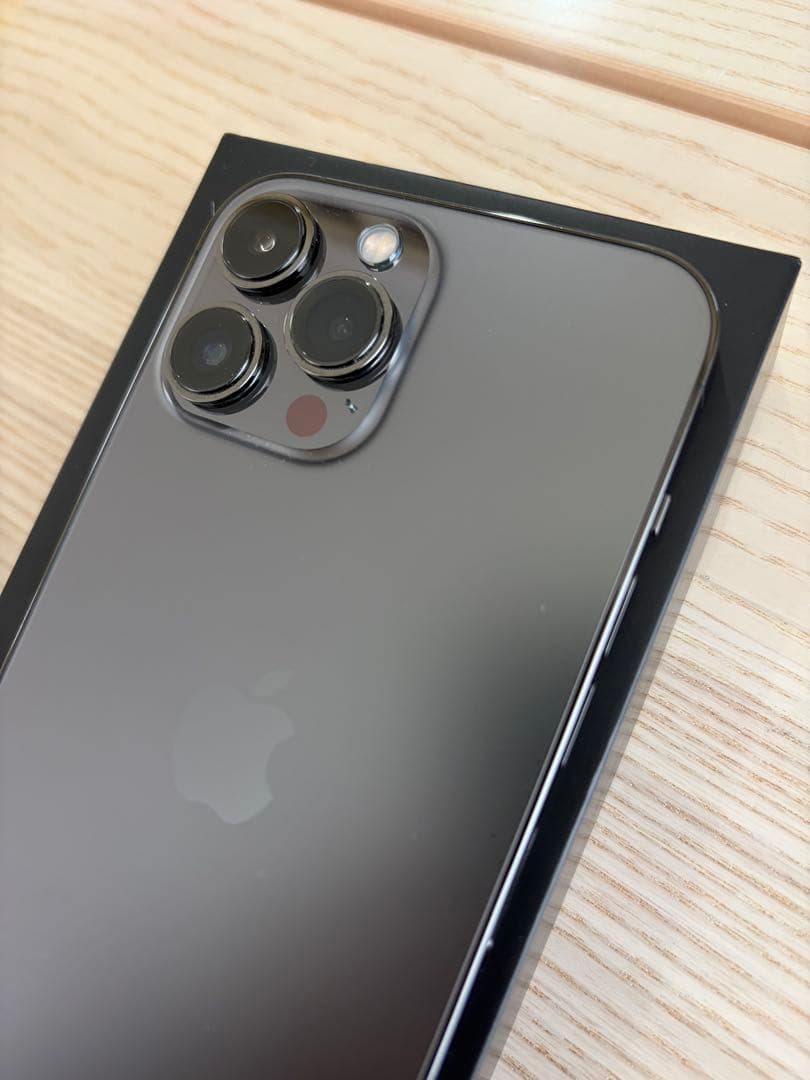 超美品、Apple iPhone 13 Pro max 256GB グラファイト