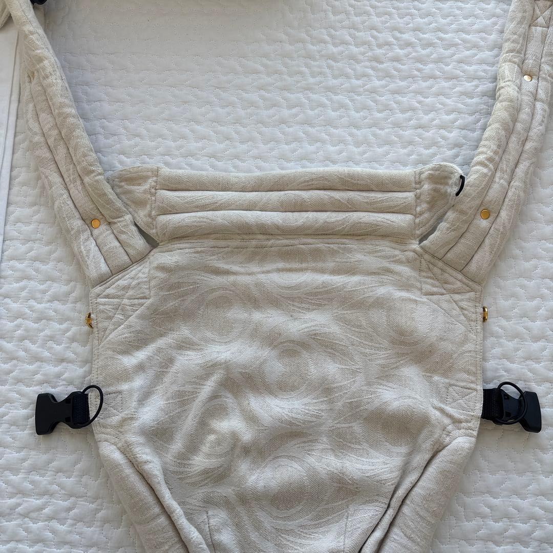 アーティポッペ 抱っこ紐 ザイガイスト アーガス・オート (リネン)ベージュ